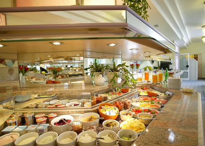 Ambassador Thecontinents فندق 3*